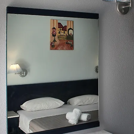 Skion Palace Hotel-bungalows & Boutique