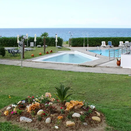 Skion Palace Hotel-bungalows & Boutique Hotel Nea Skioni