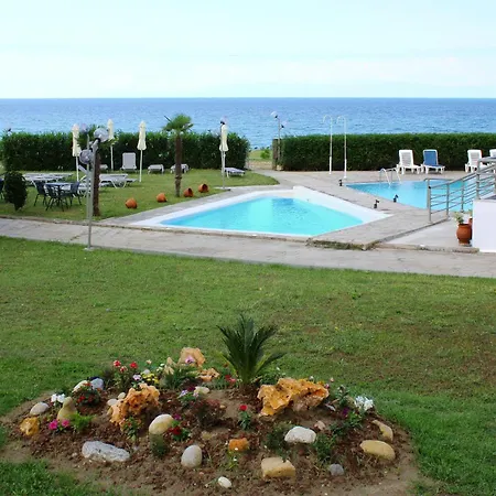 Skion Palace Hotel-bungalows & Boutique 酒店 尼尔斯吉尼
