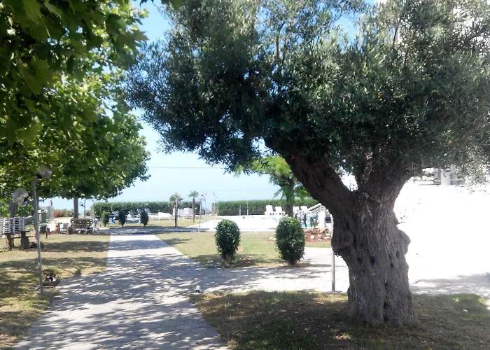 Skion Palace Hotel-bungalows & Boutique Nea Skioni