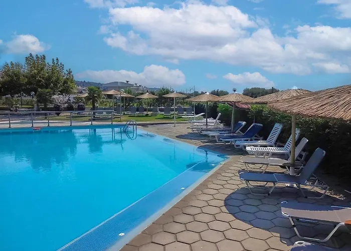 Skion Palace Hotel-bungalows & Boutique מלון 4*