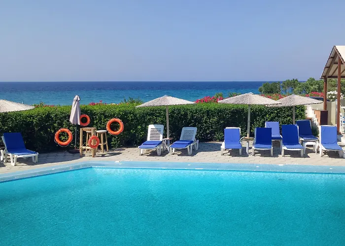 Skion Palace Hotel-bungalows & Boutique מלון